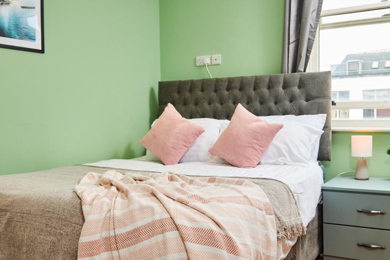 Stunning City Centre 3 Bed, 3 Bath - Sleeps 8! Apartment Лийдс Екстериор снимка